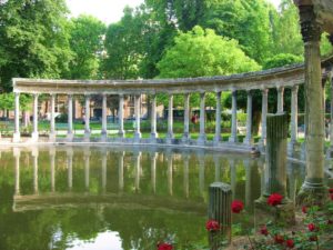 parc-monceau-colonnade